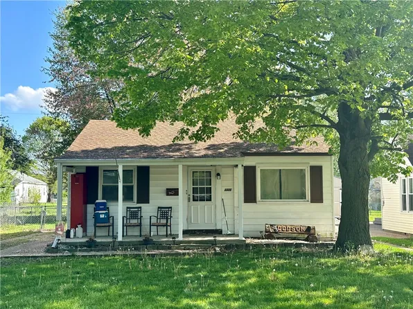 3335 Moultrie Ave, Mattoon, IL 61938