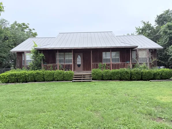570 W Keanahalululu Ln, Bastrop, TX 78602