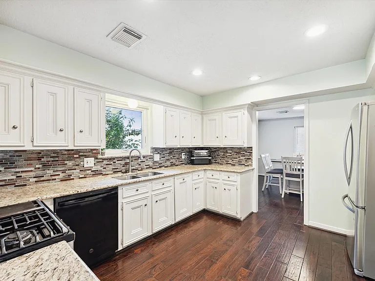 302 Houghton Rd — Photo 12
