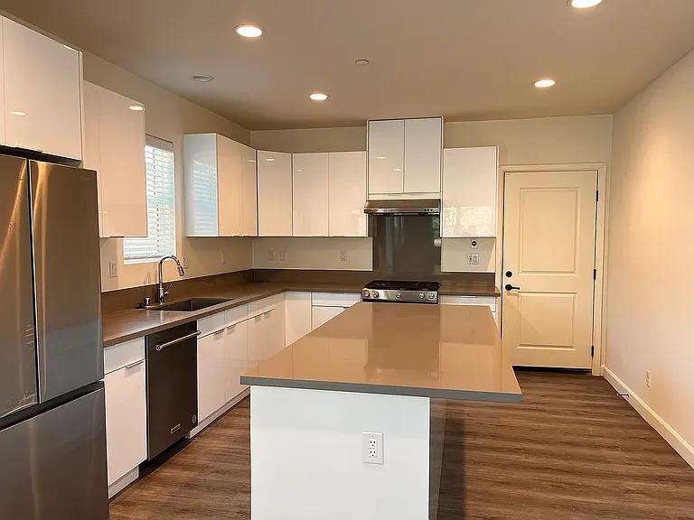 1356 Point Loma Pl — Photo 3