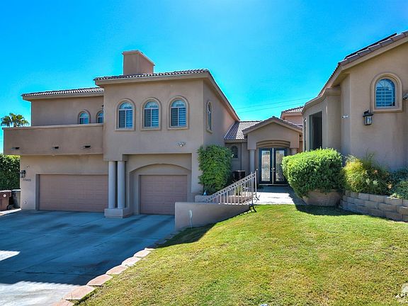 3rd image of 79405 Camelback Dr