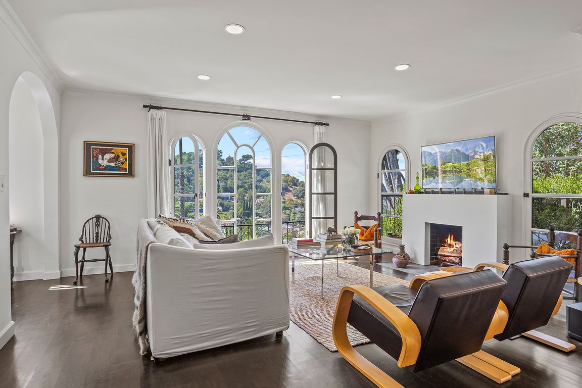 next background image