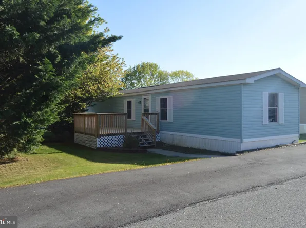 3450 Mountain Rd Trailer M5, Hamburg, PA 19526