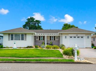 49 Hyannis St, Toms River, NJ 08757