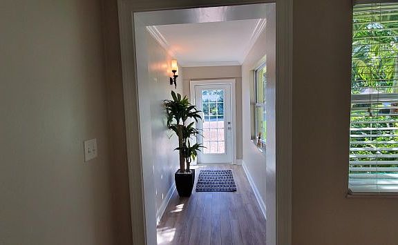 4th image of 915 17th Ave