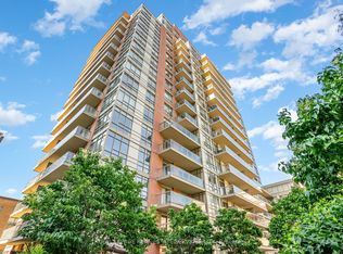 900 Mount Pleasant Rd #1203, Toronto, ON M4P3J9