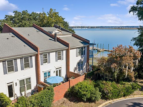 3rd image of 895 Ribaut Rd #2