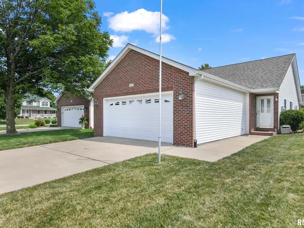2802 Cronin Dr, Springfield, IL 62711