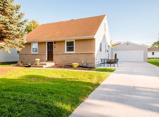 1651 Fiesta Ln, Green Bay, WI 54302