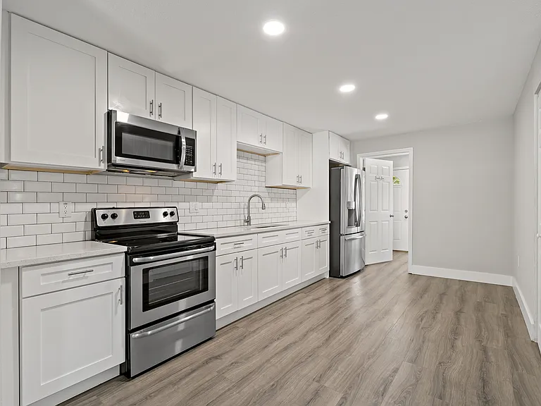 3810 S Randall St #B — Photo 30