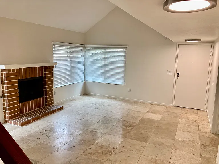 10769 Cariuto Ct — Photo 2
