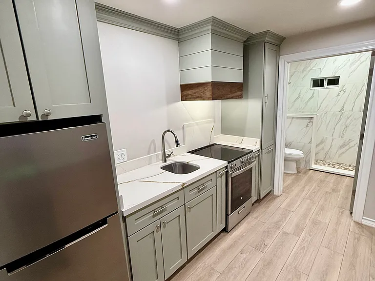 2314 La Feria Rd #B — Photo 4