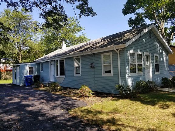 2nd image of 2 Carolina Ave