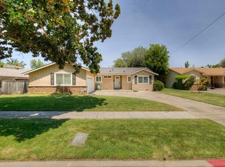 3319 E Hampton Way, Fresno, CA 93726