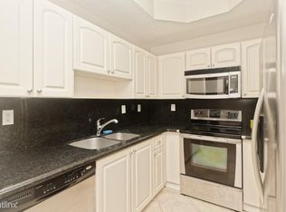 704 SW 106th Ave, Pembroke Pines, FL 33025