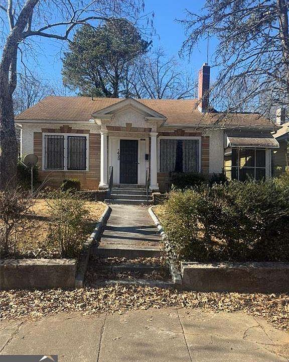 1st image of 1423 Graham St SW