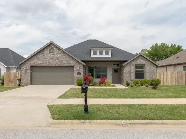 2683 S Cobalt Ave, Fayetteville, AR 72701