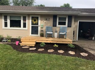 560 Juniper Ln, Bradley, IL 60915