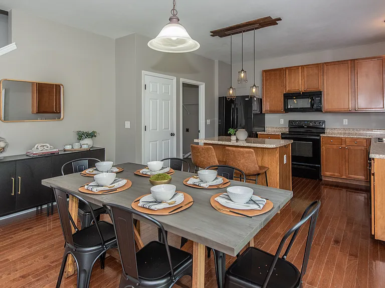 600 Wilmer Meadow Dr — Photo 8