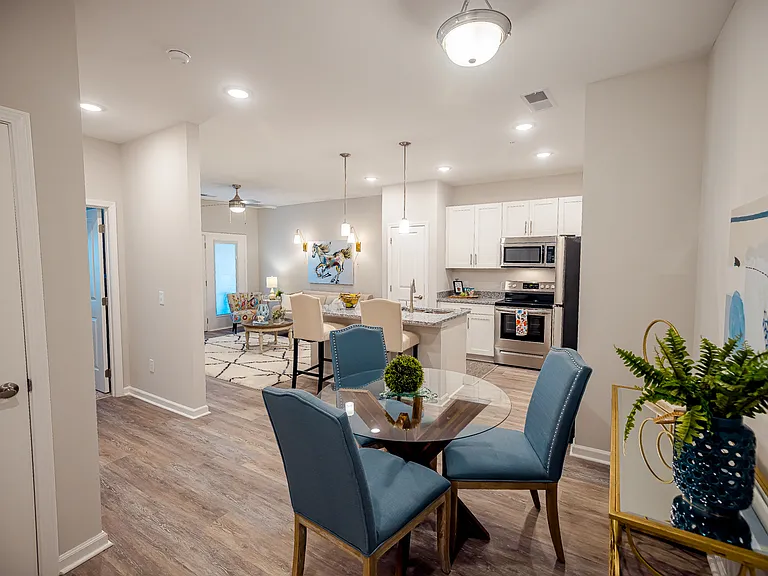 Grand Oaks Apartments — Photo 7