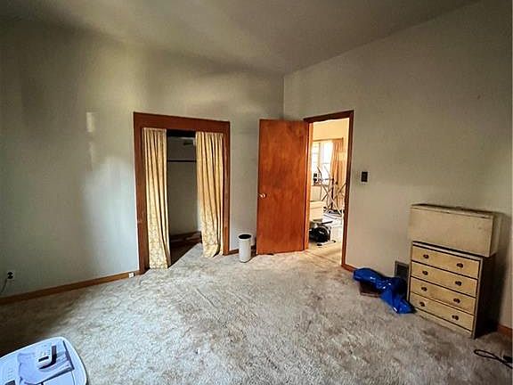 5th image of 55 S Coy St