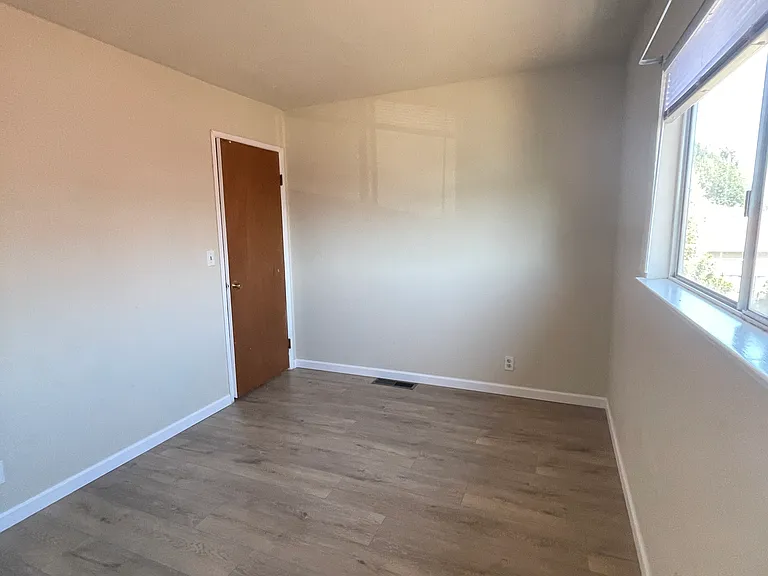 4935 Massachusetts Dr — Photo 24