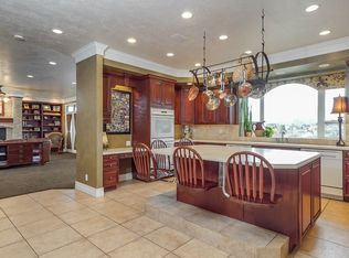 860 E Holroyd Dr, South Ogden, UT 84403