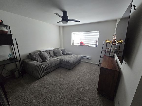 3rd image of 8748 Clover Ln