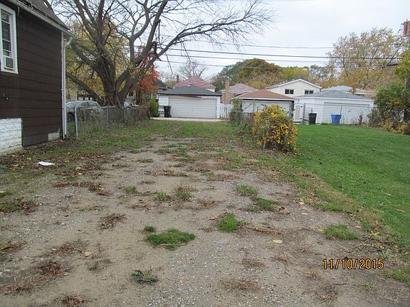 5th image of 9032 S Greenwood Ave