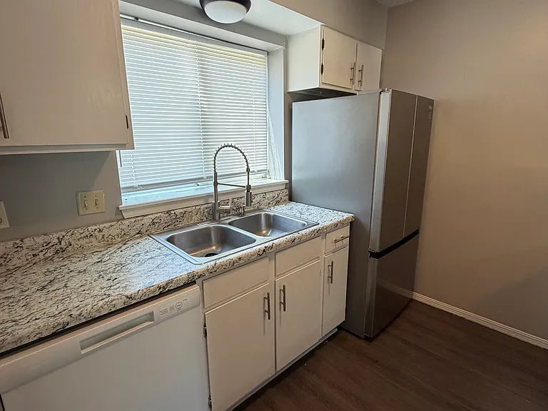 5480 S Gold St #100 — Photo 12