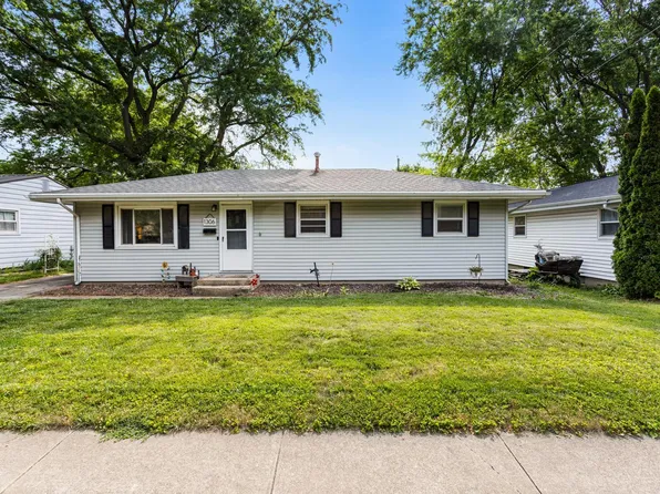 1306 Philo Rd, Urbana, IL 61802