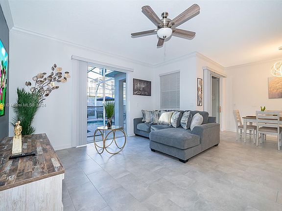 5th image of 1114 Kingsbarn St #1114
