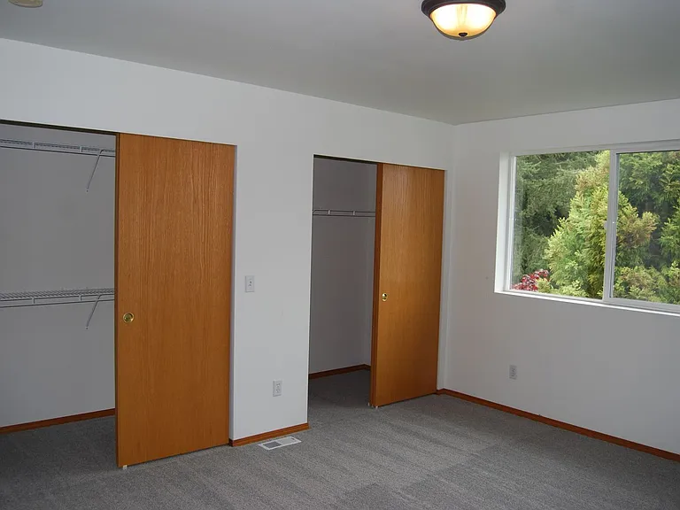 418 17th St SE #6C — Photo 19