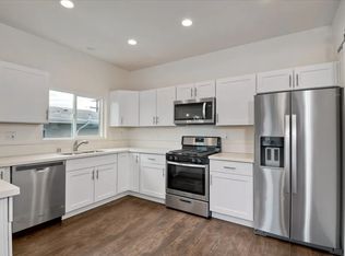 2873 L St #B, San Diego, CA 92102