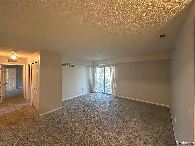 12101 Pinehurst Ln — Photo 16