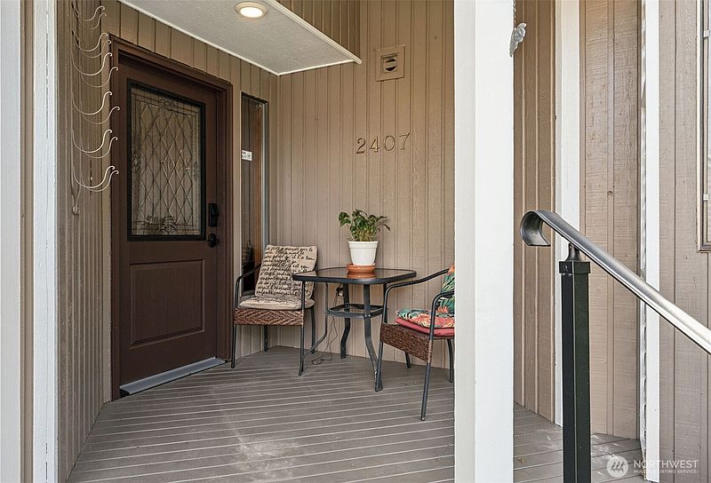 3rd image of 2407 SE 8th Place