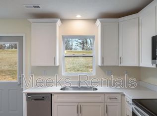 27 Cottage Ln, Hurricane, WV 25526