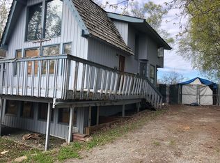 8230 Seacliff St, Anchorage, AK 99502