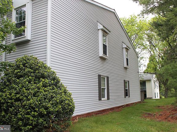 3rd image of 1201 Crosshill Ct
