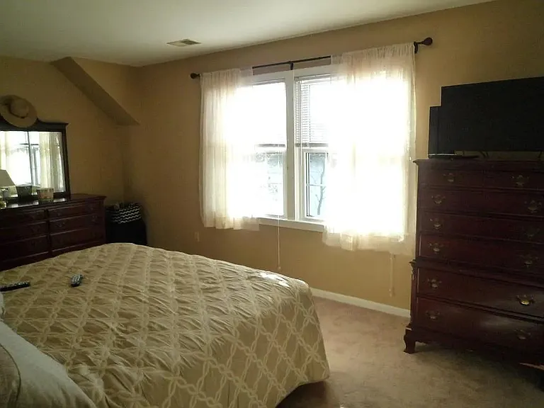 33 Water St #1 — Photo 10