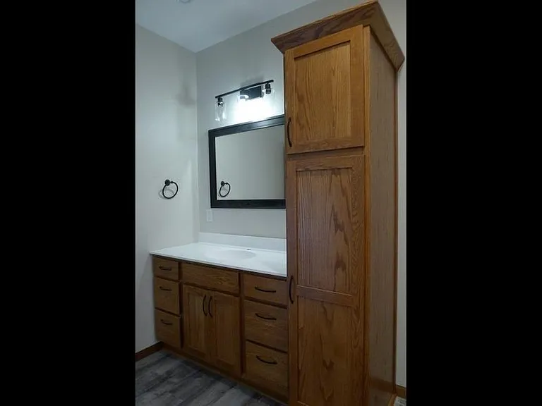 804 Parkside Ln — Photo 21