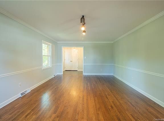 4th image of 6718 Folger Dr