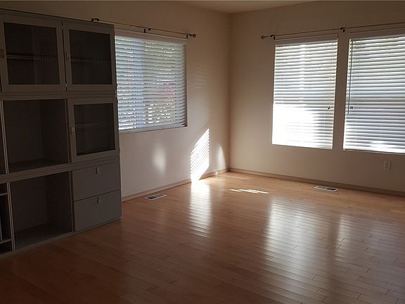 3rd image of 3410 6th Ave NW