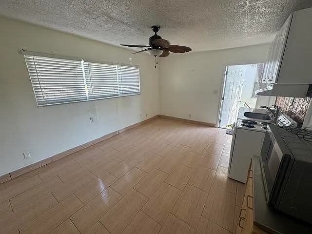 1503 Hayes St #1-3 — Photo 4