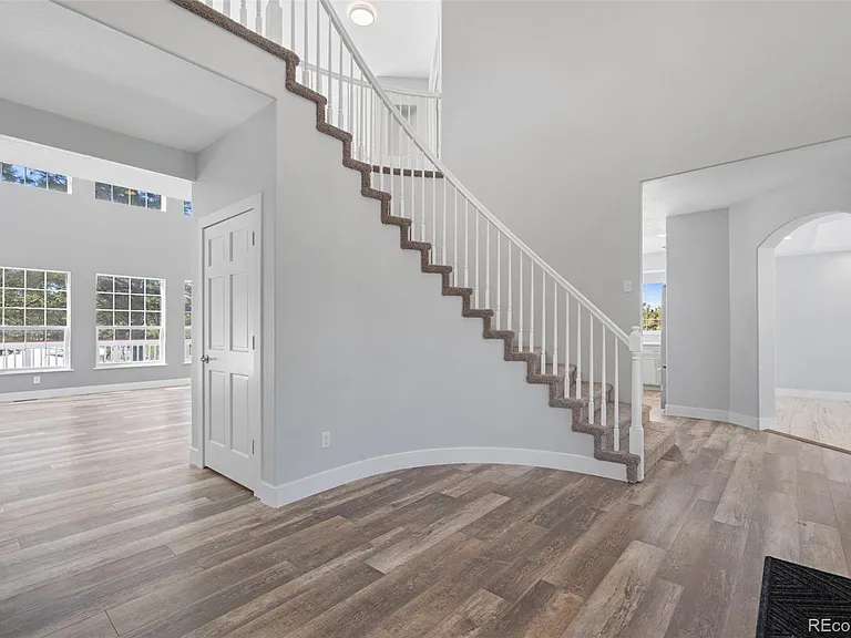 695 E Kings Deer Point — Photo 30