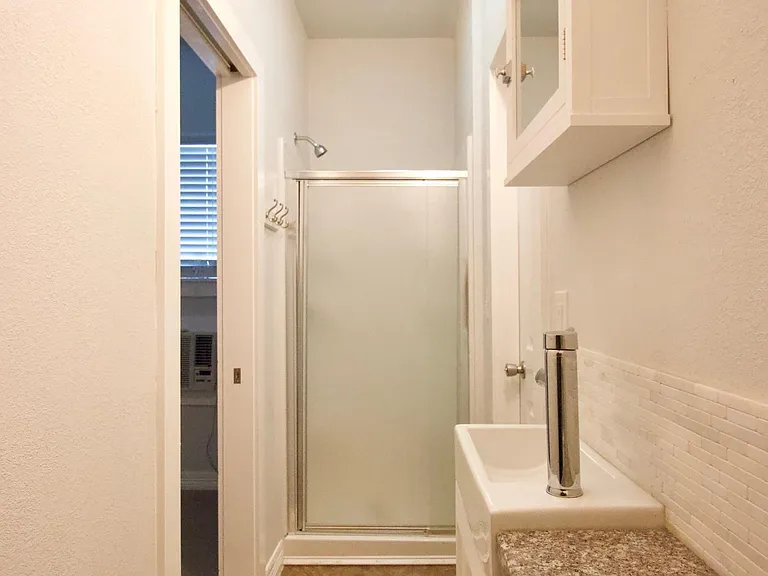 634 S Quaker Ave — Photo 23
