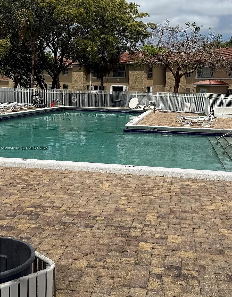 Lakewood Village — Photo 4