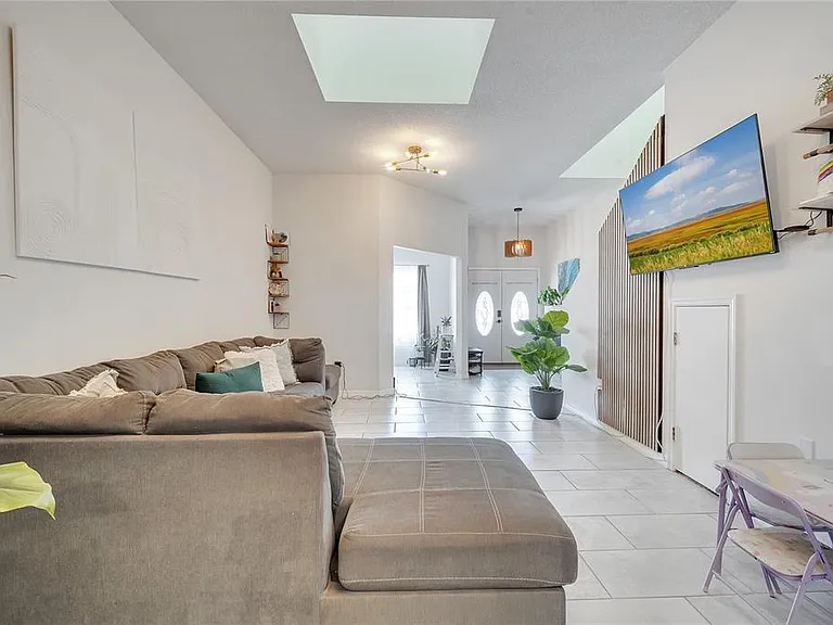 1028 Universal Rest Pl — Photo 9