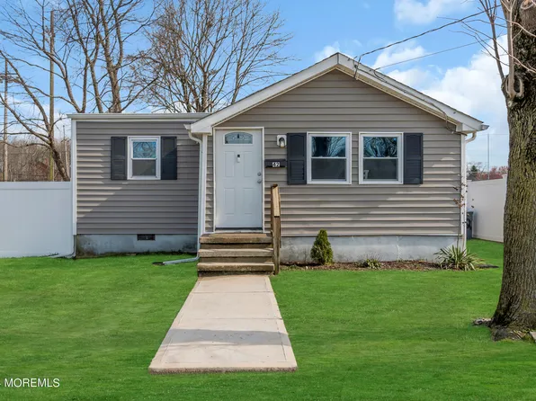 42 Wooley Street, Aberdeen, NJ 07747