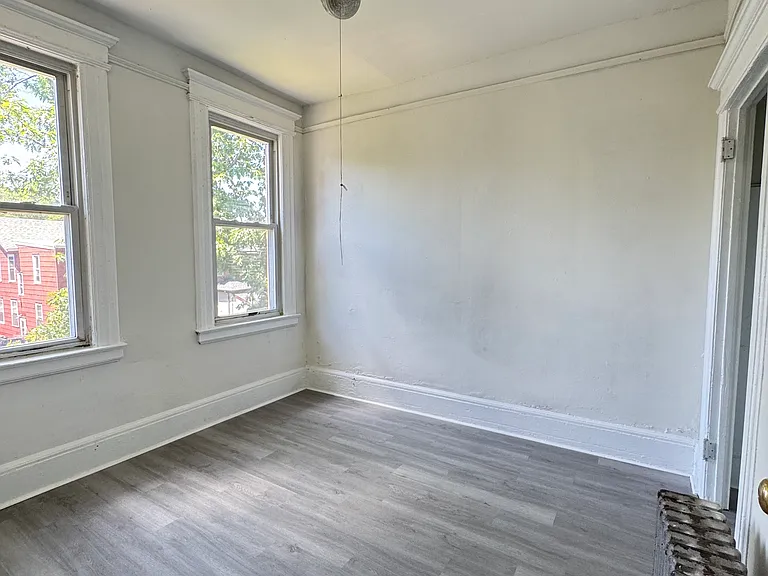 29 Cedar Ave #1 — Photo 9